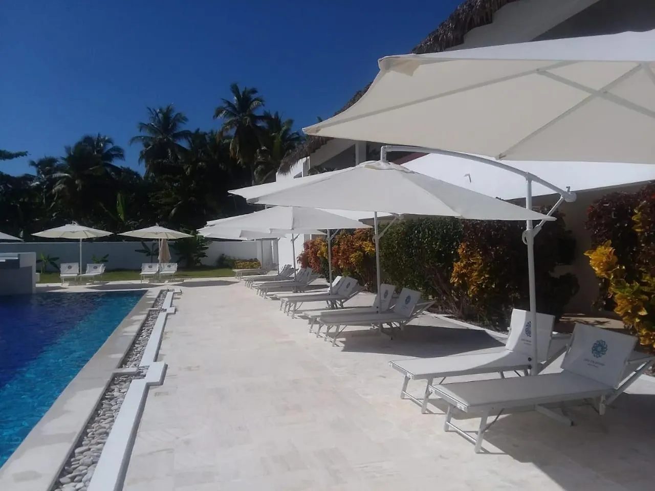 *** Hotel Oasi Encantada - Beach Resort Barahona Dominican Republic